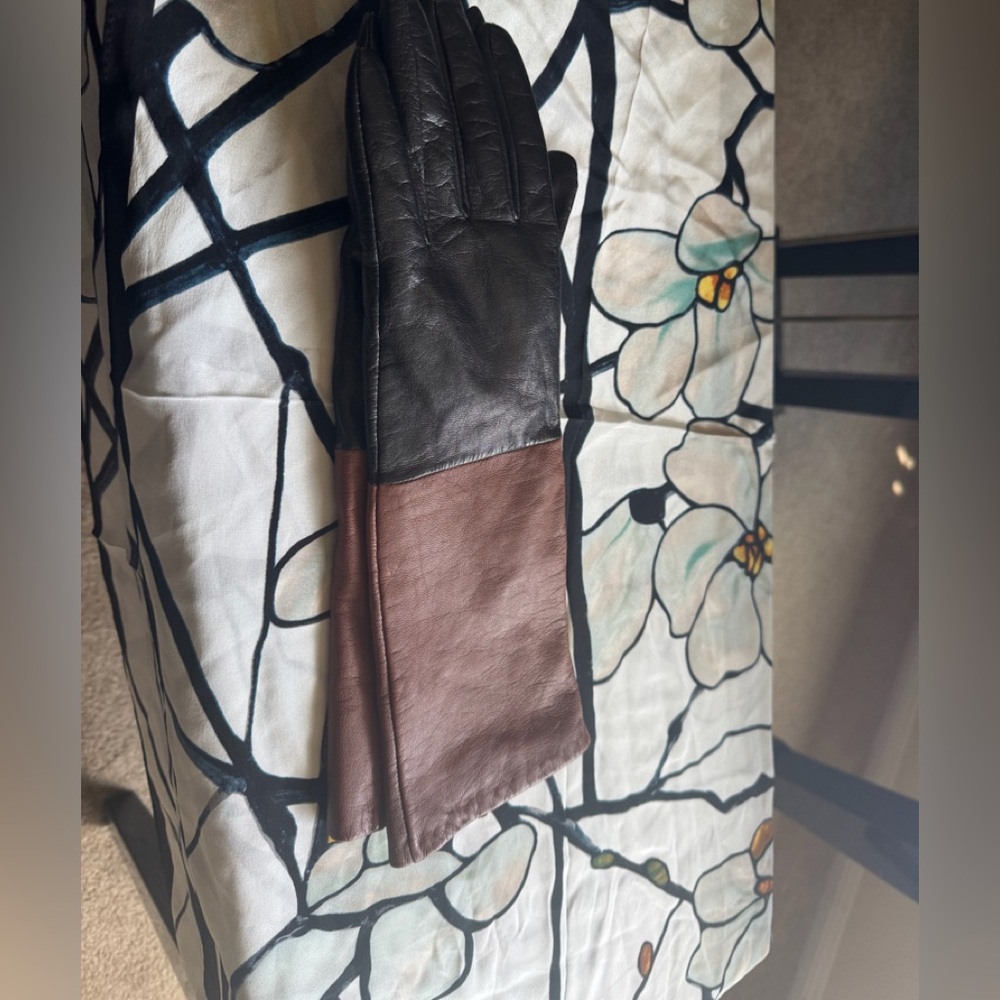 calvin klein leather gloves women Black
Brown Classy